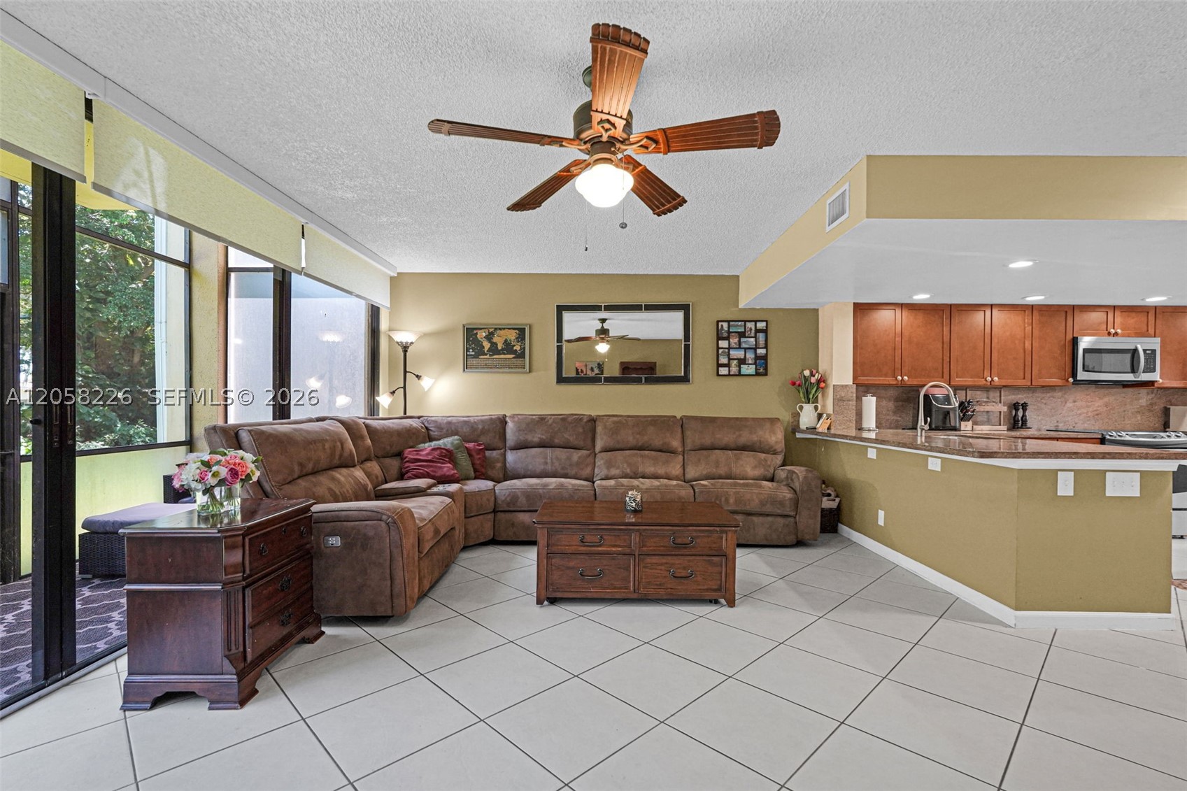 HARVEST SECTION FOUR COND - Residential