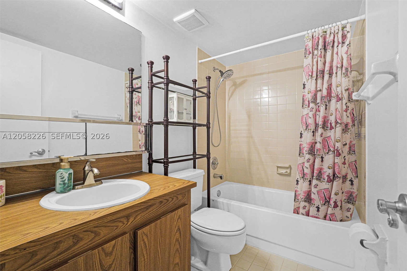 HARVEST SECTION FOUR COND - Residential