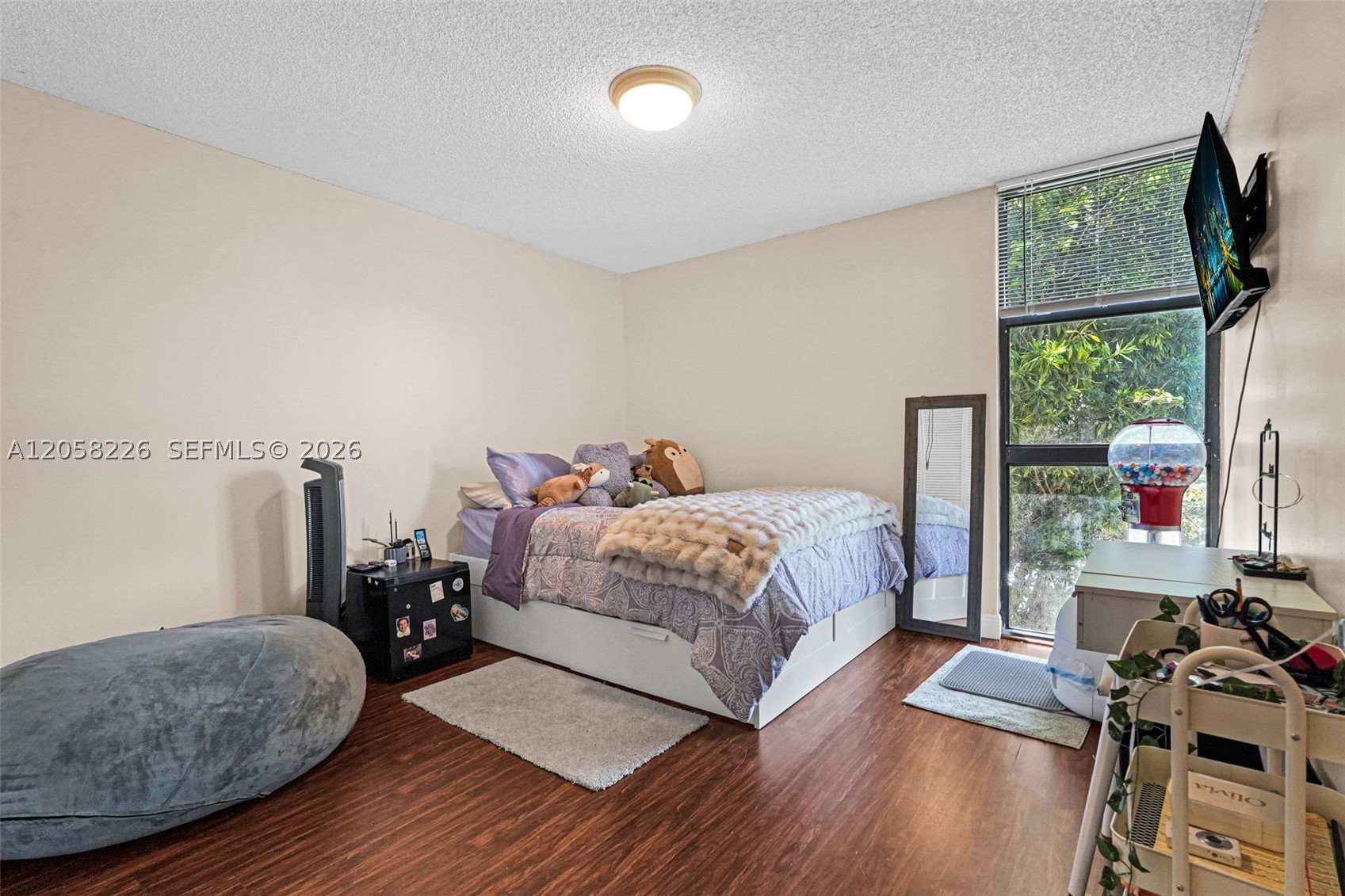 HARVEST SECTION FOUR COND - Residential
