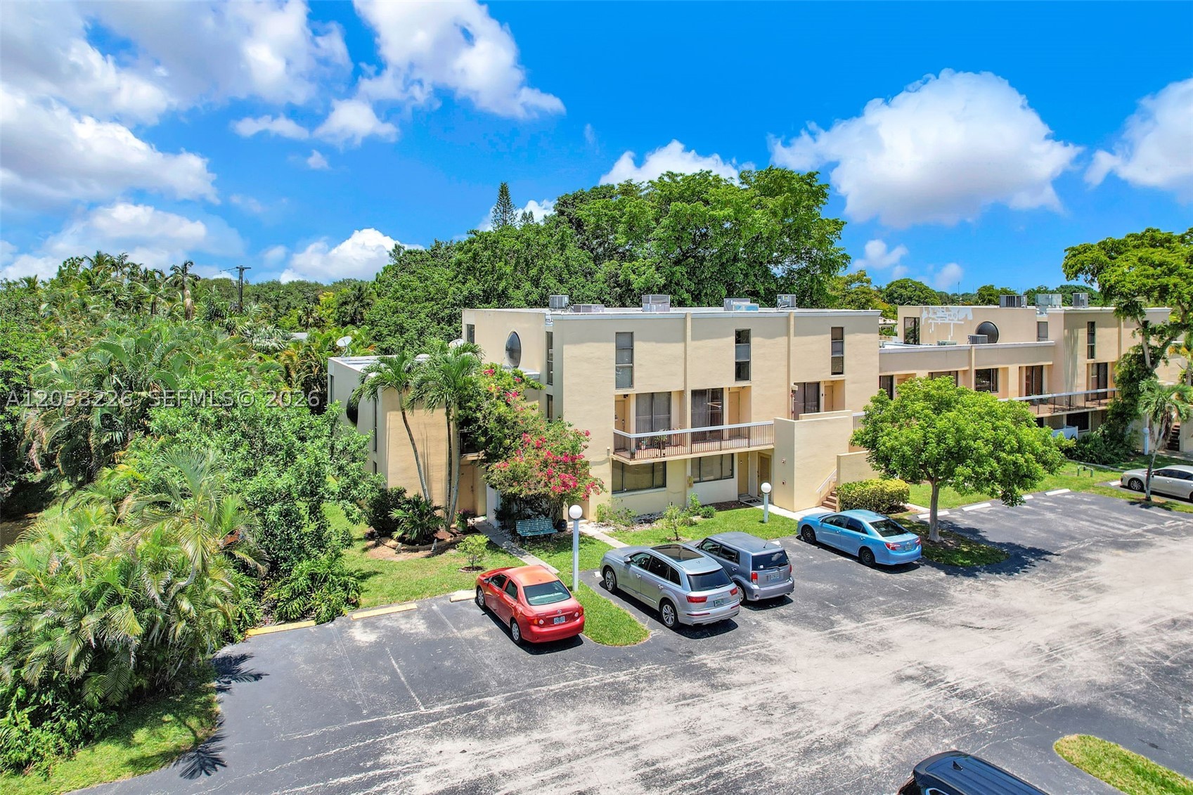 HARVEST SECTION FOUR COND - Residential