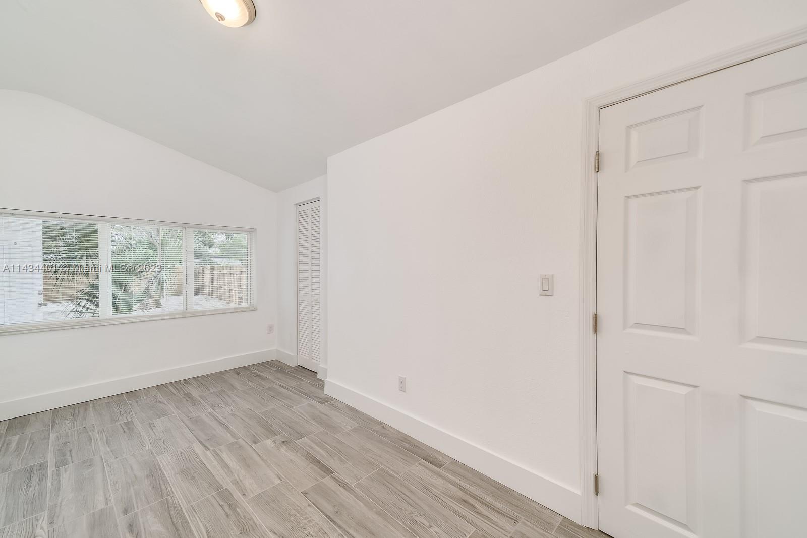 NORTH HOLLYWOOD - Residential Lease