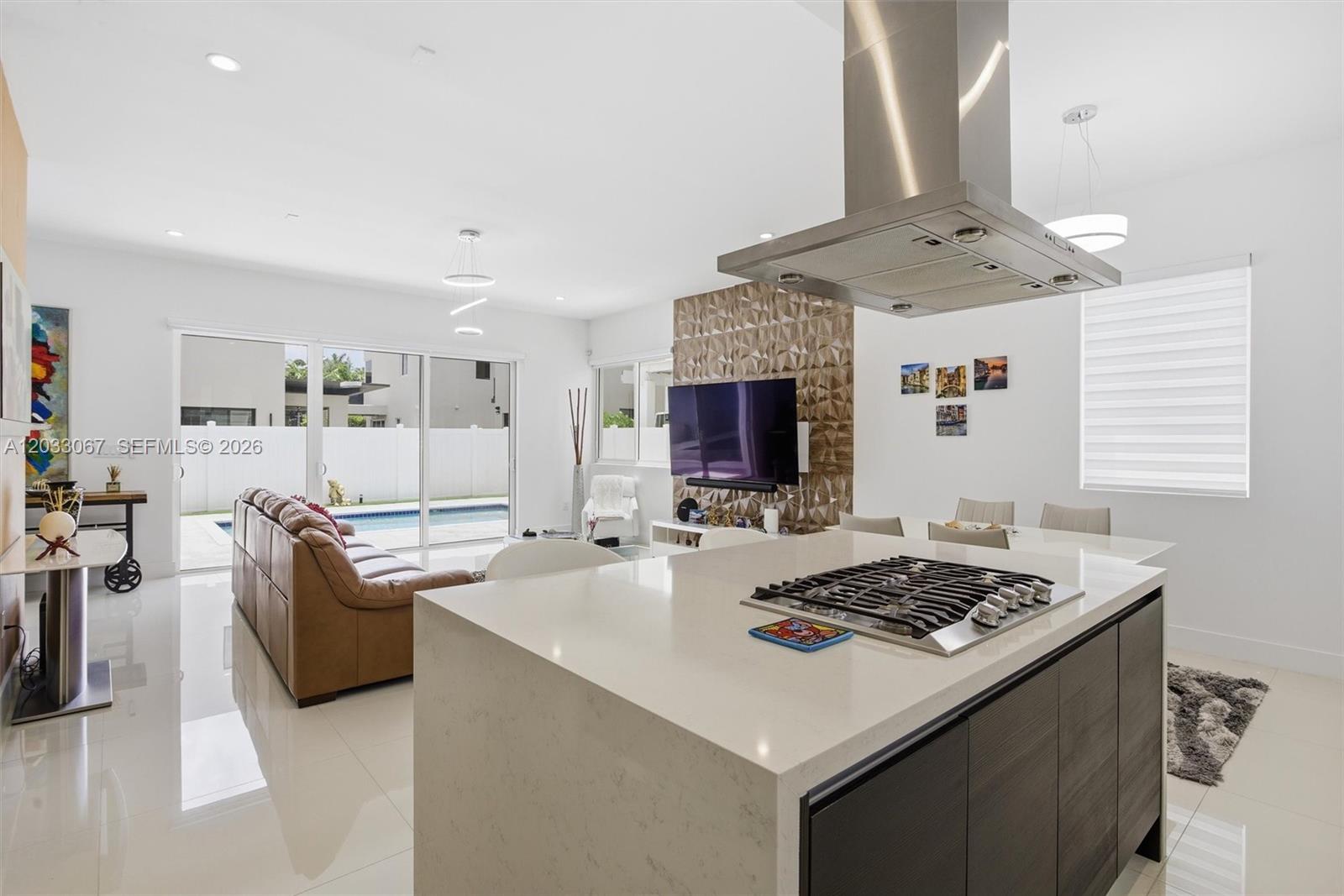 DORAL COMMONS RESIDENTIAL - Residential