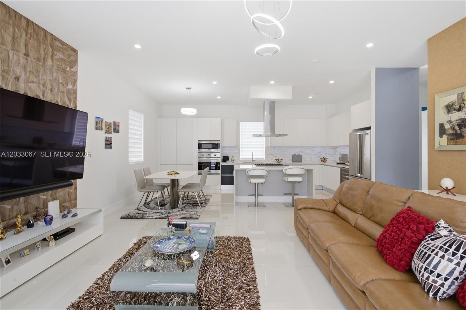 DORAL COMMONS RESIDENTIAL - Residential