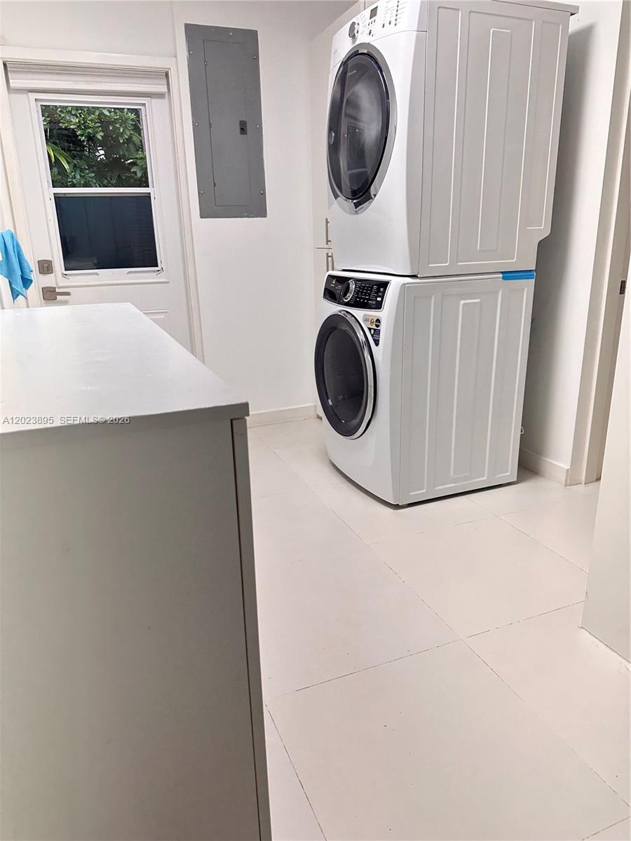 CAPE FLORIDA SUB SEC 1 - Residential Lease