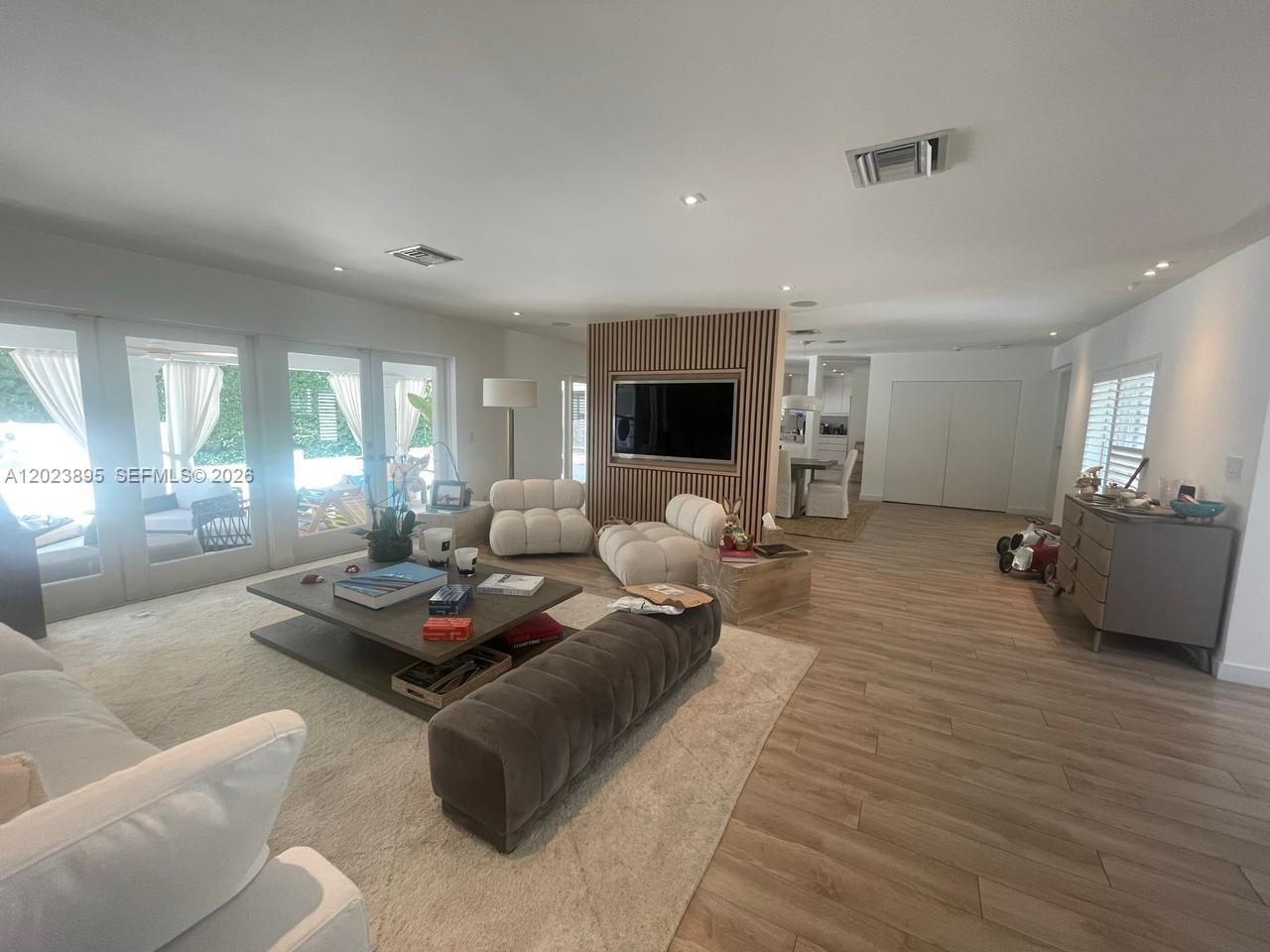 CAPE FLORIDA SUB SEC 1 - Residential Lease