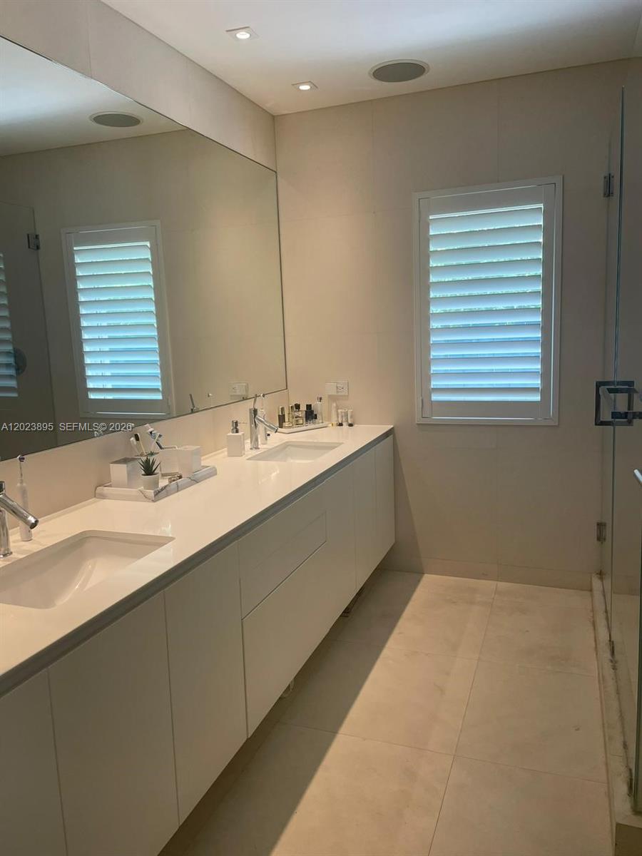 CAPE FLORIDA SUB SEC 1 - Residential Lease
