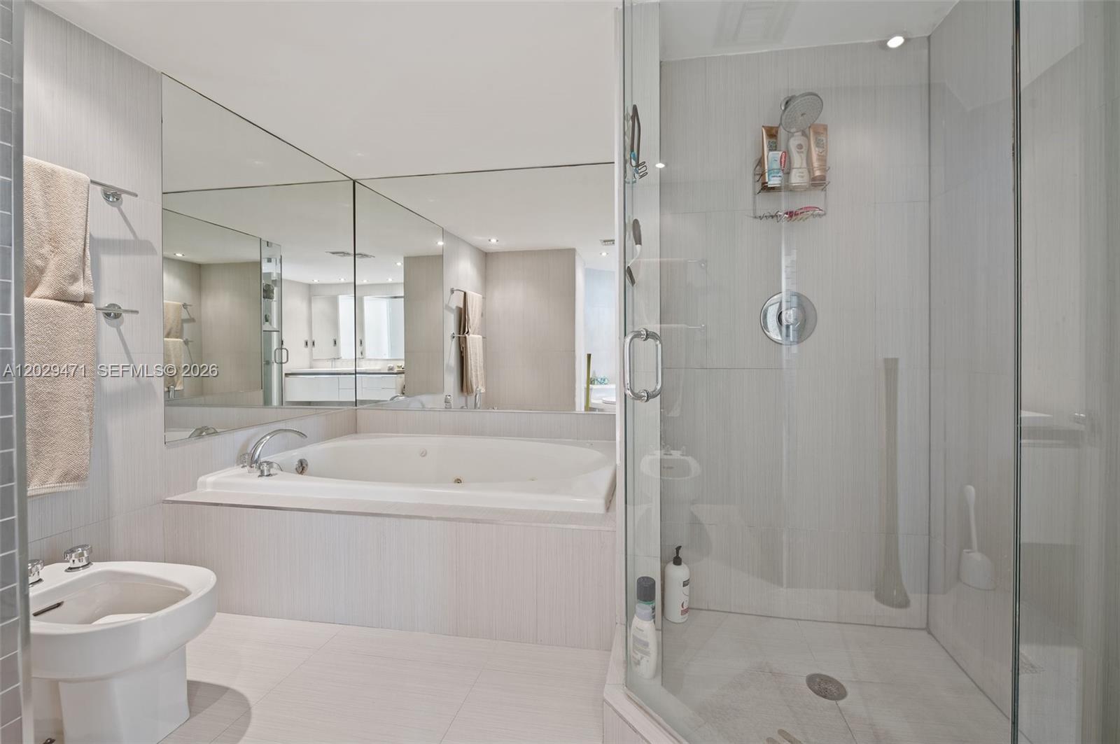 THE WAVES CONDO - Residential Lease