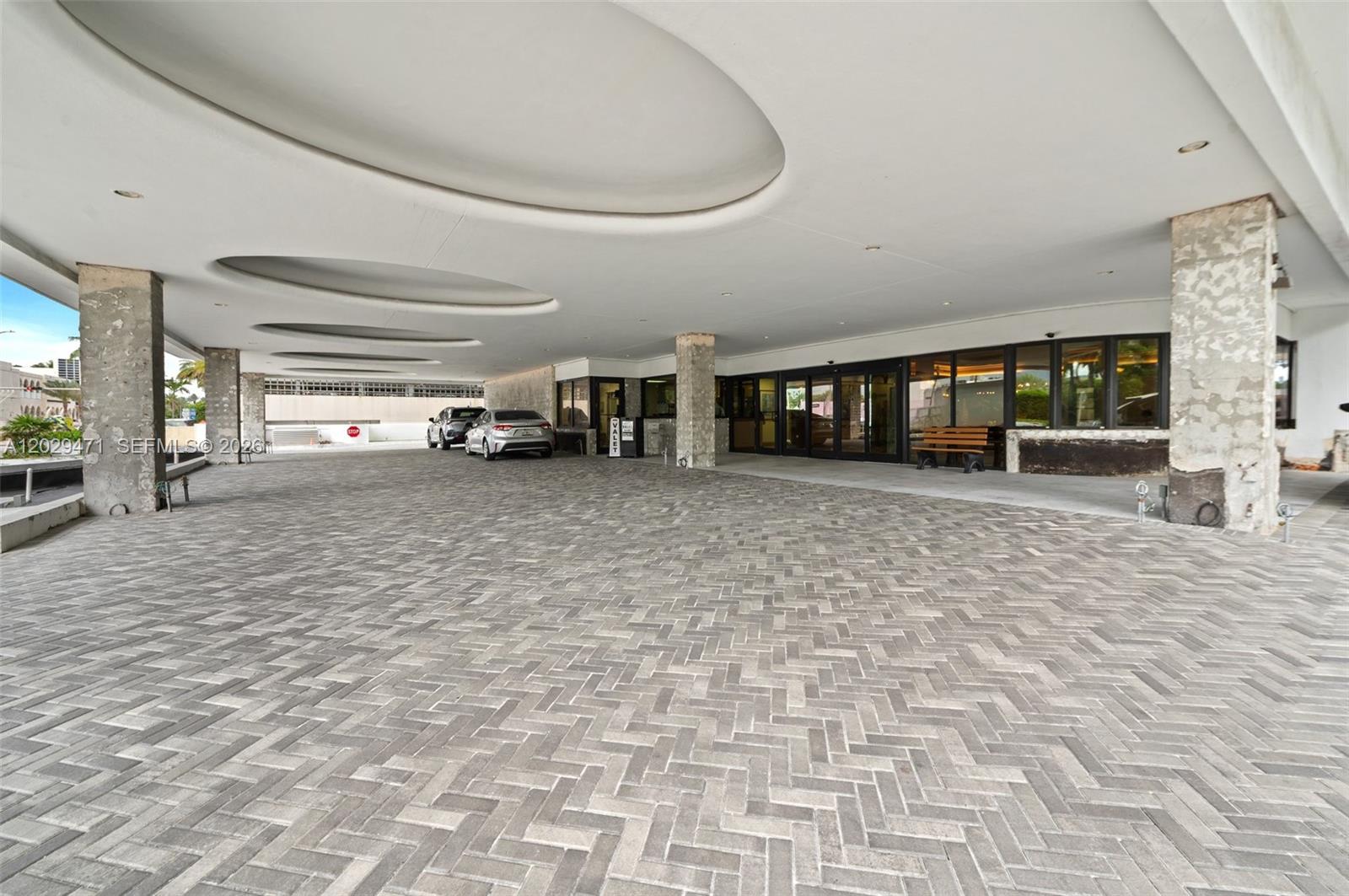 THE WAVES CONDO - Residential Lease