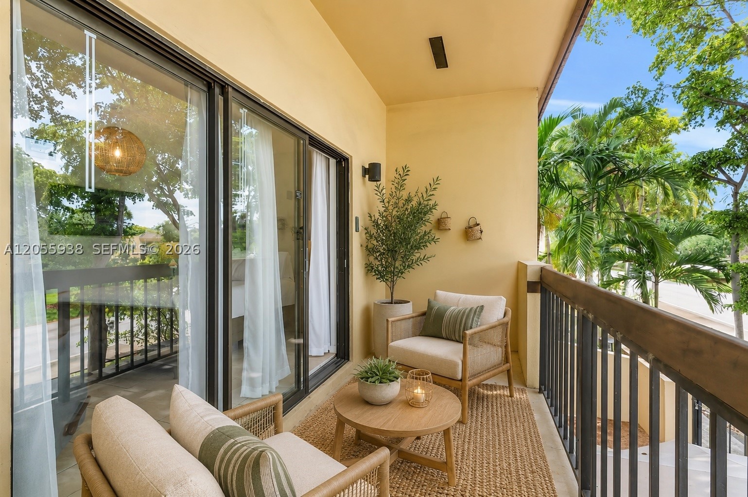 KENDALL LAKES EAST PATIO - Residential