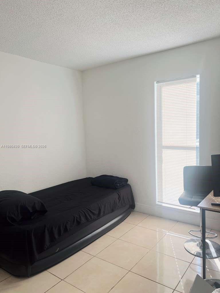 ARBOR KEYS CONDO - Residential