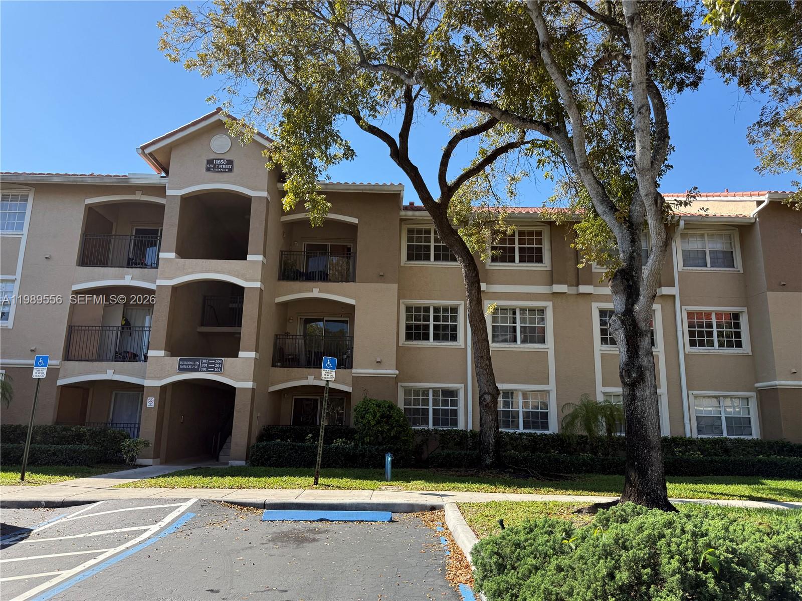 MARQUESA CONDO - Residential