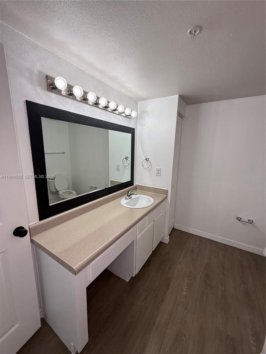MARQUESA CONDO - Residential