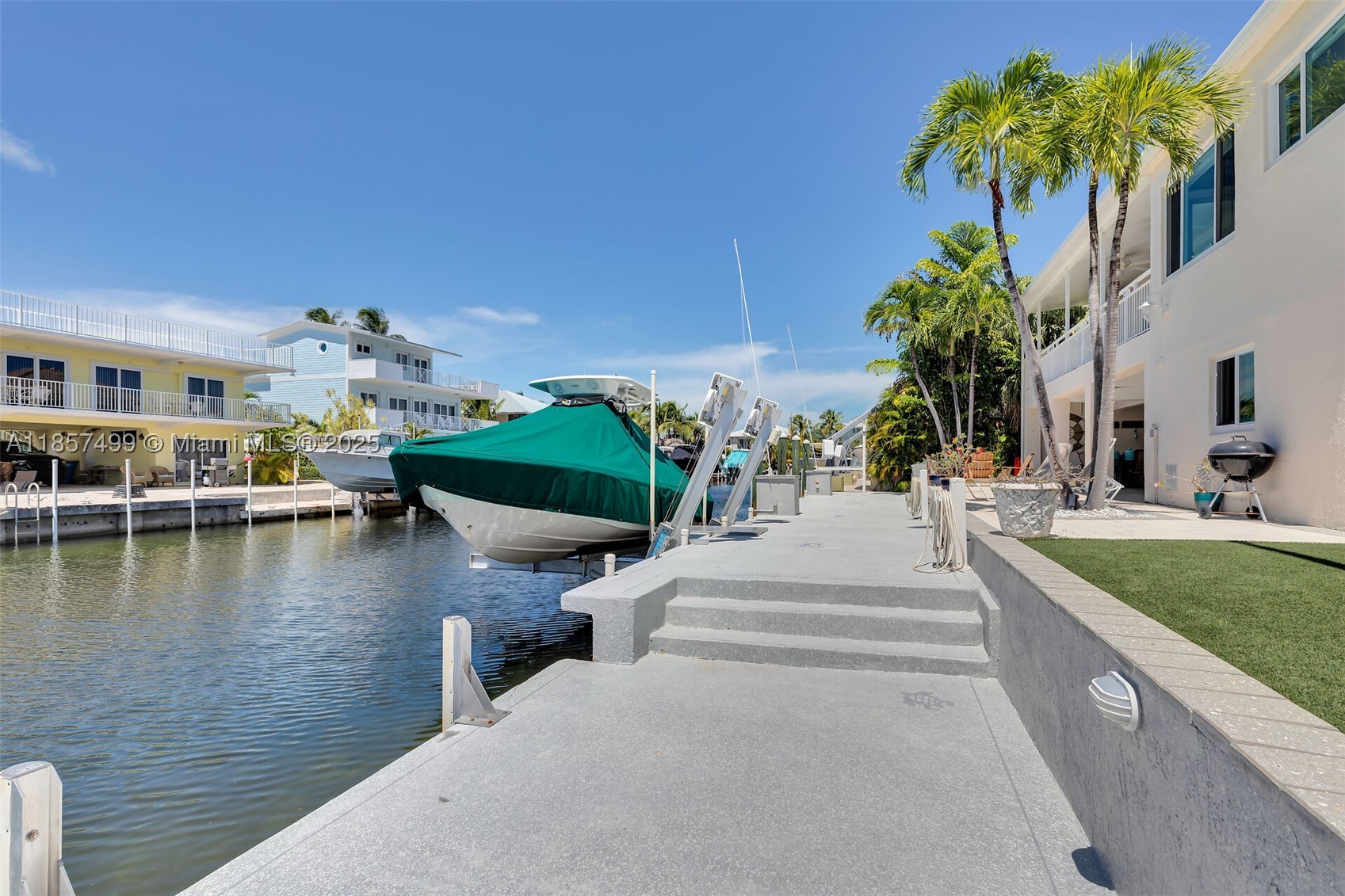 PORT ANTIGUA PLAT NO 5 & - Residential