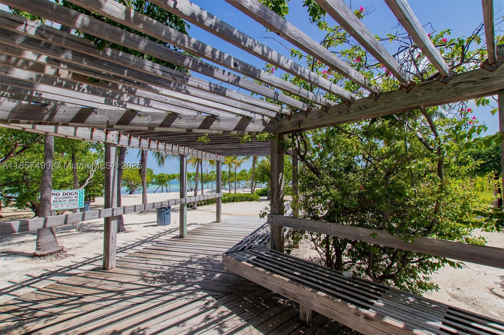 PORT ANTIGUA PLAT NO 5 & - Residential