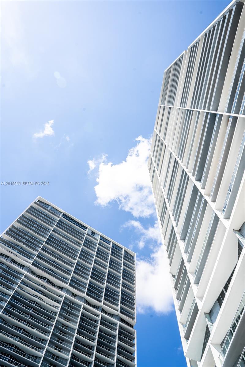 ICONBRICKELL CONDO NO 1 - Residential