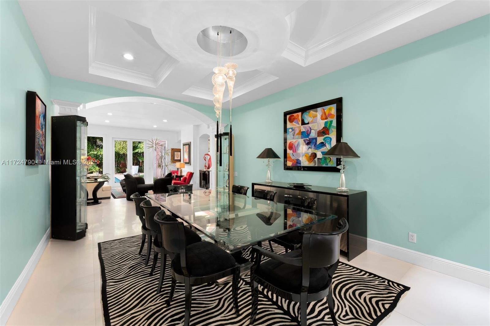 TREASURE TROVE - Residential