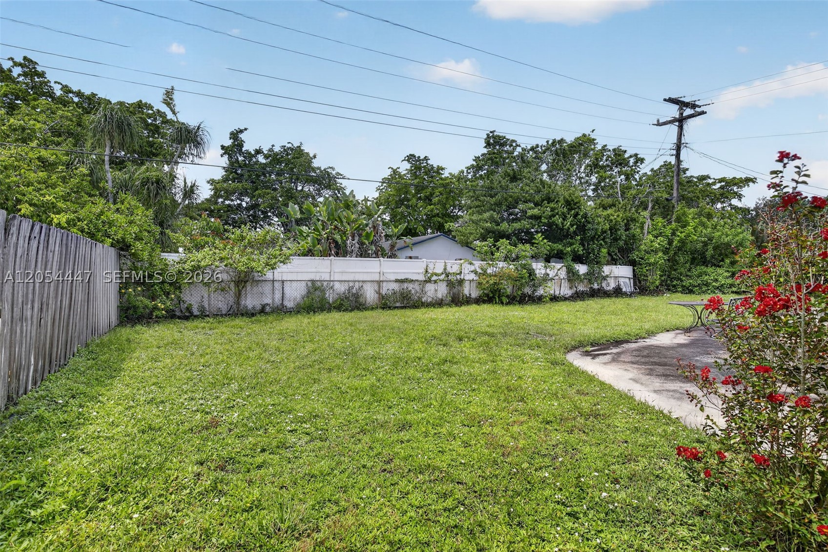 PLANTATION PARK LAKESITES - Residential