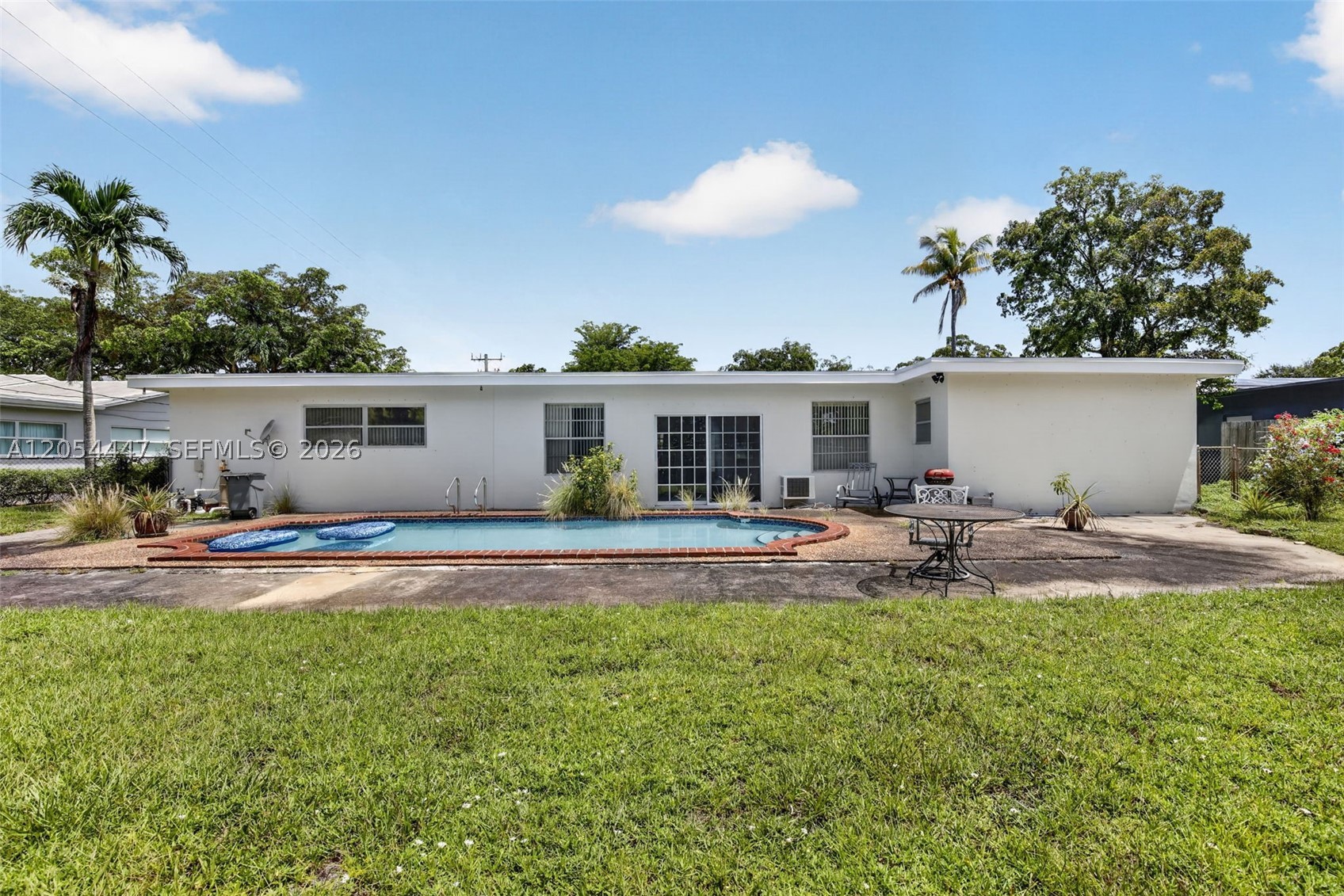 PLANTATION PARK LAKESITES - Residential