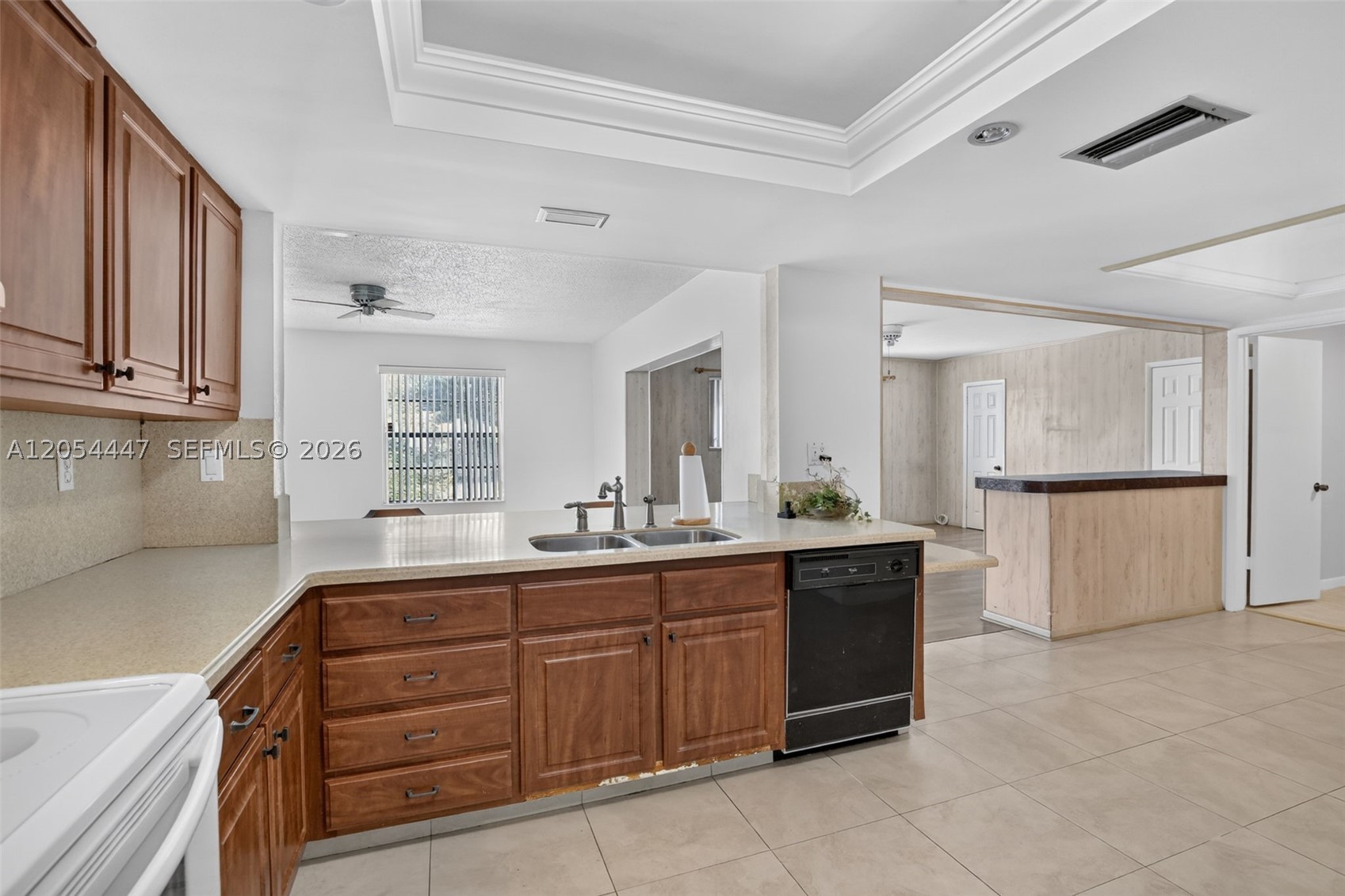 PLANTATION PARK LAKESITES - Residential