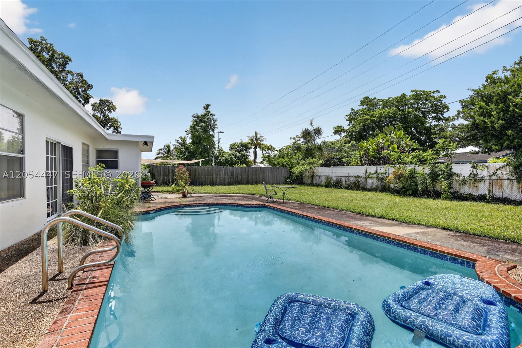 PLANTATION PARK LAKESITES - Residential