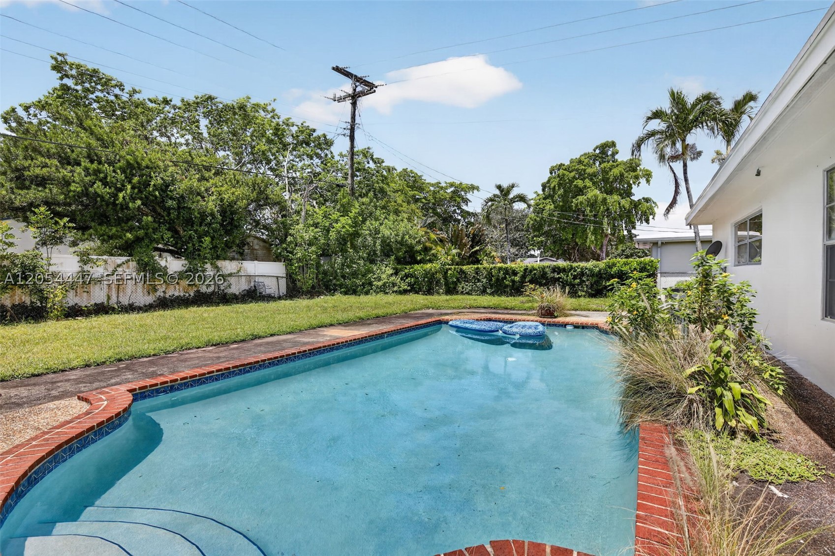 PLANTATION PARK LAKESITES - Residential