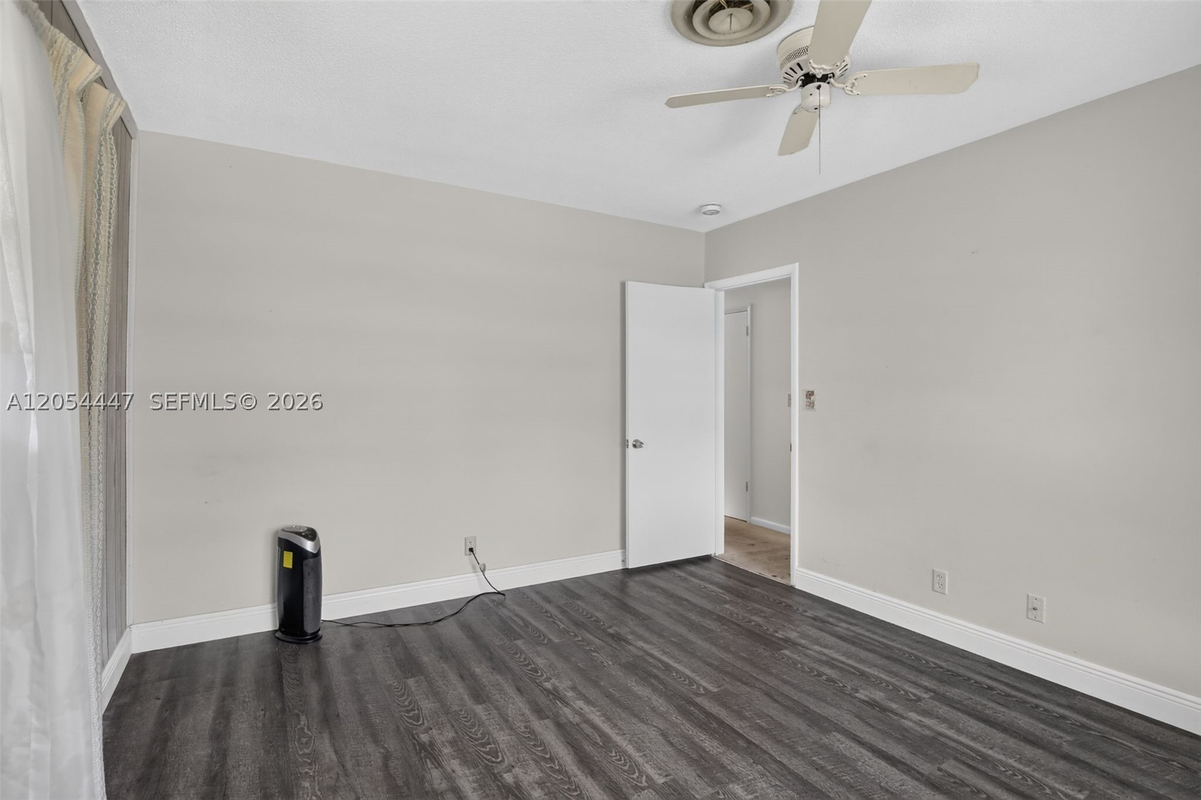 PLANTATION PARK LAKESITES - Residential