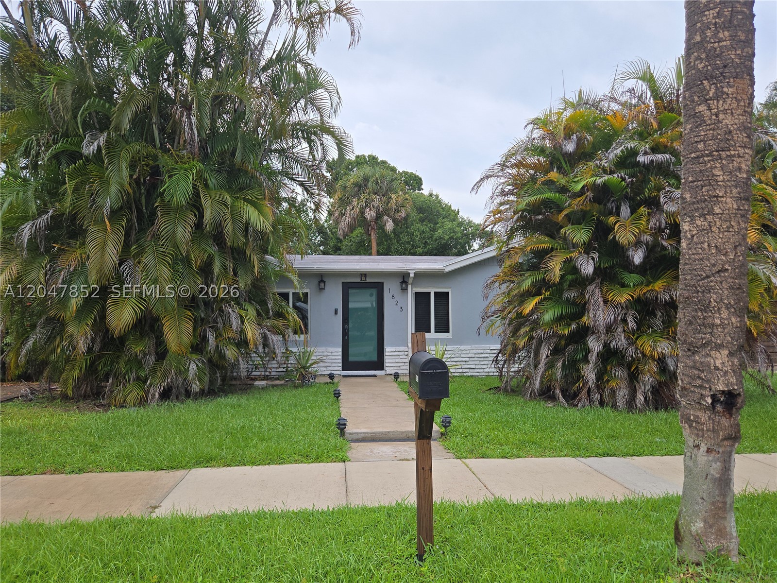 Exceptional opportunity to add value in the highly desirable River Oaks neighborhood! Situated on an oversized 10,000 sq. ft. lot, this property features a spacious 3-bedroom, 2-bath main residence plus an efficiency, offering excellent flexibility for extended family, guests, or income-producing potential. Ideal for investors or buyers looking to customize and maximize the property's potential, this versatile home offers endless possibilities in a prime Fort Lauderdale location. Conveniently located just minutes from Downtown Fort Lauderdale, Las Olas, Fort Lauderdale-Hollywood International Airport, major highways, shopping, dining, parks, and beaches. Don't miss this exceptional opportunity to own a property with outstanding upside in one of Fort Lauderdale's most sought-after neighborhoods.