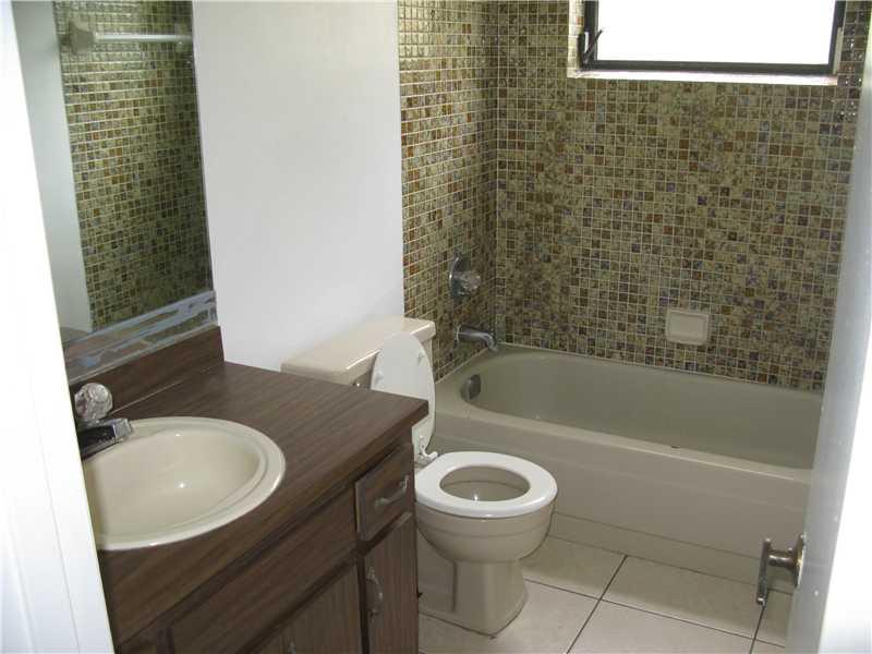RAMBLEWOOD SOUTH 78-19 B - Residential Lease