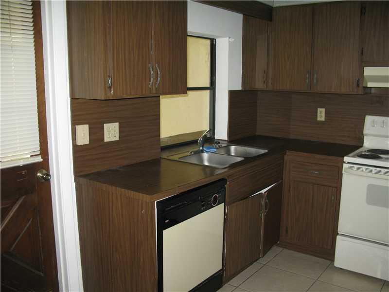 RAMBLEWOOD SOUTH 78-19 B - Residential Lease