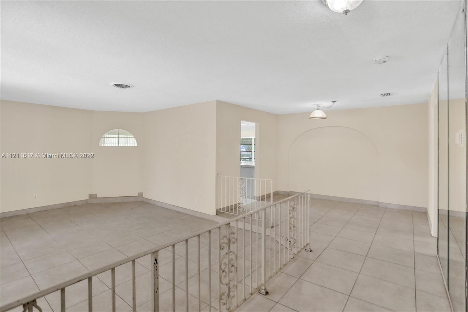 OAKLAND ESTATES NORTH 2 S - Residential Lease