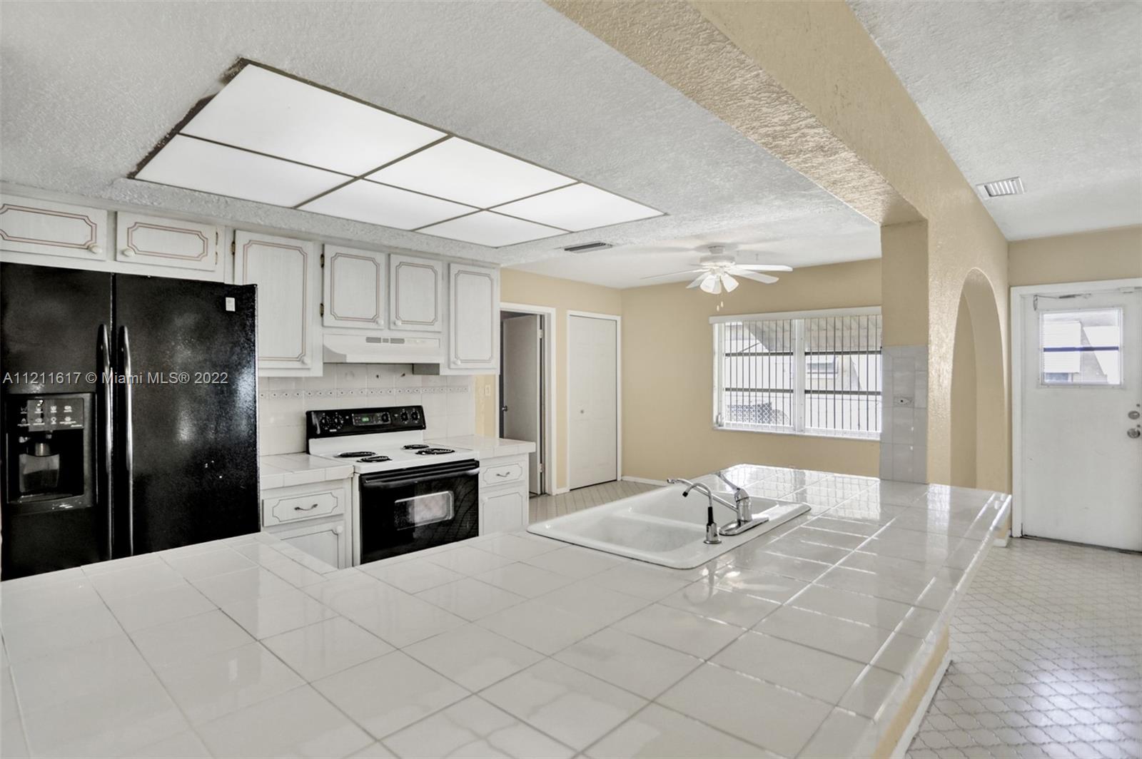 OAKLAND ESTATES NORTH 2 S - Residential Lease