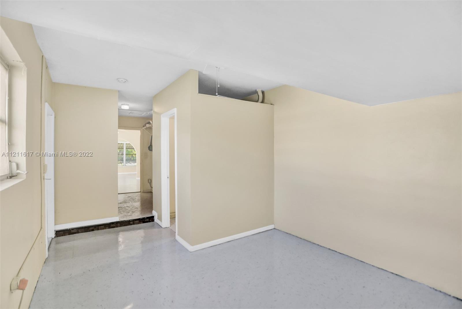 OAKLAND ESTATES NORTH 2 S - Residential Lease