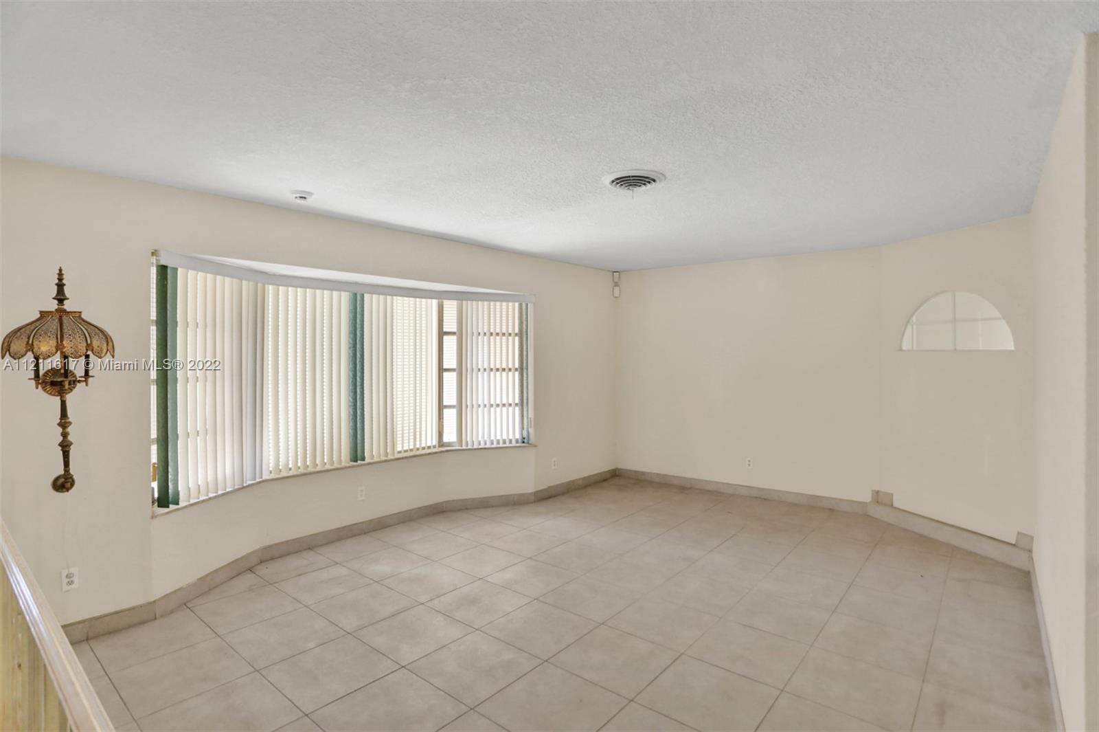 OAKLAND ESTATES NORTH 2 S - Residential Lease