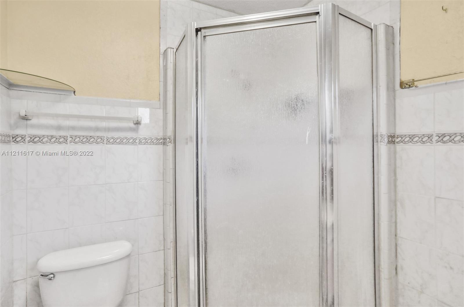 OAKLAND ESTATES NORTH 2 S - Residential Lease