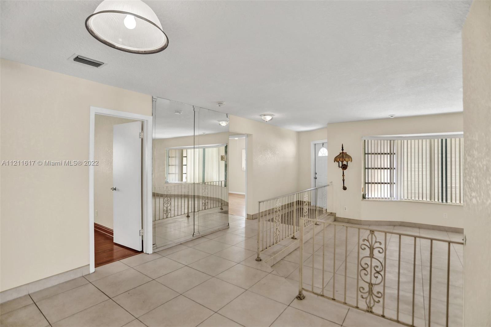 OAKLAND ESTATES NORTH 2 S - Residential Lease