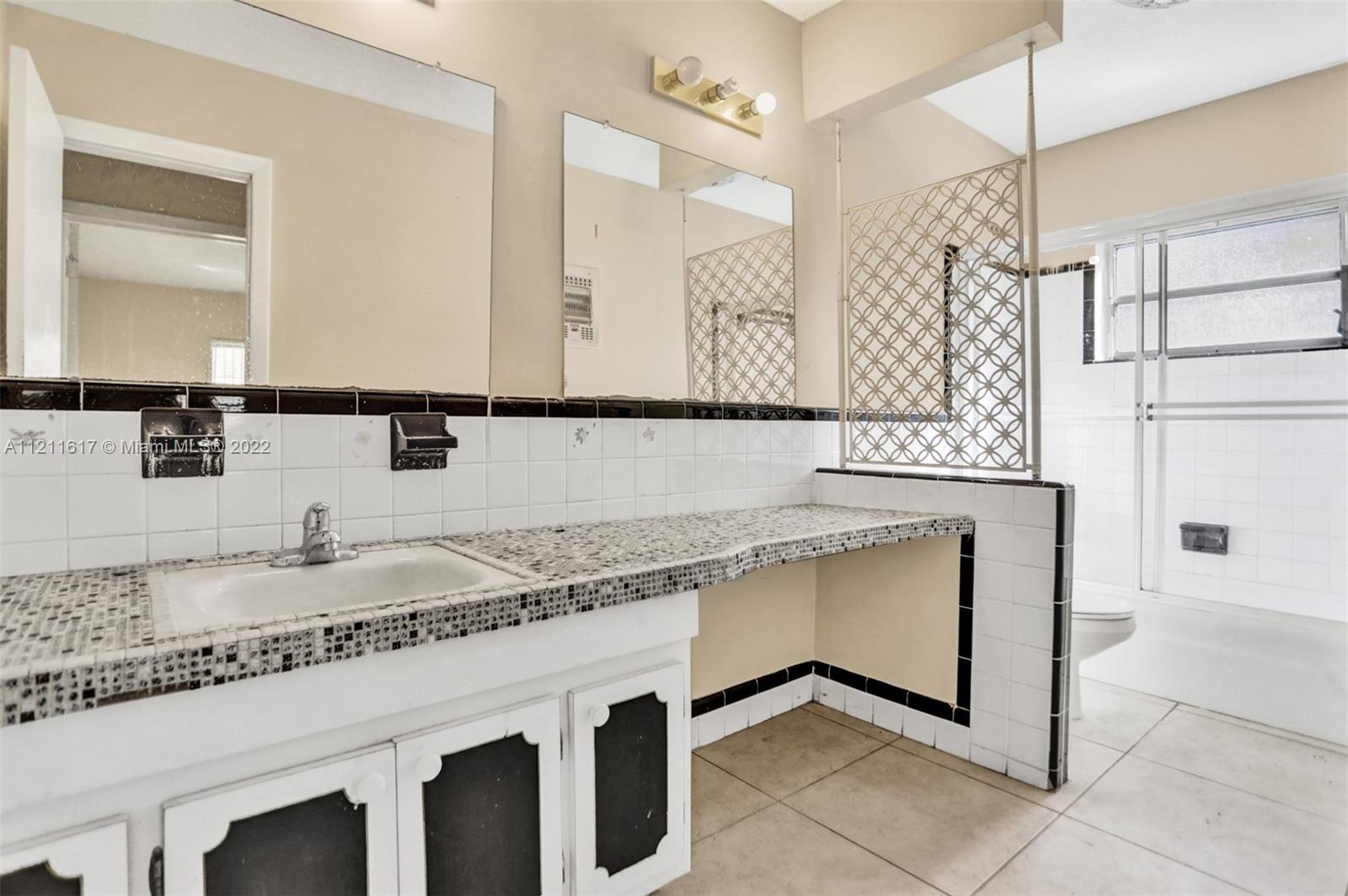 OAKLAND ESTATES NORTH 2 S - Residential Lease