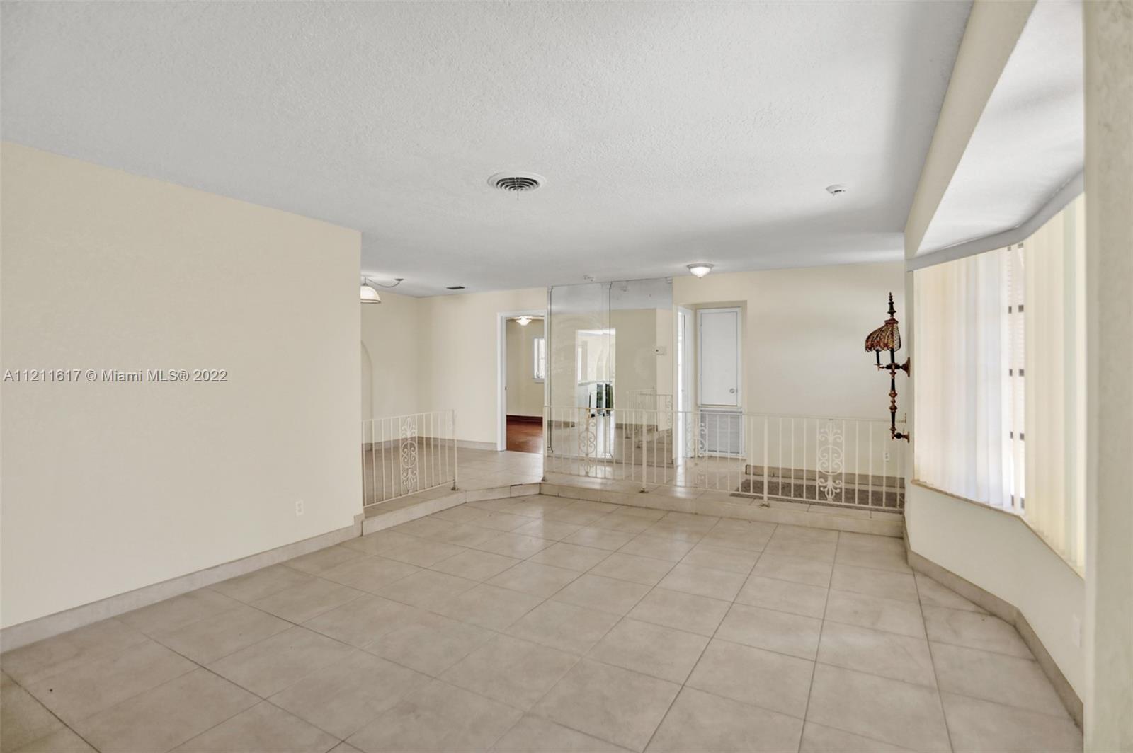 OAKLAND ESTATES NORTH 2 S - Residential Lease