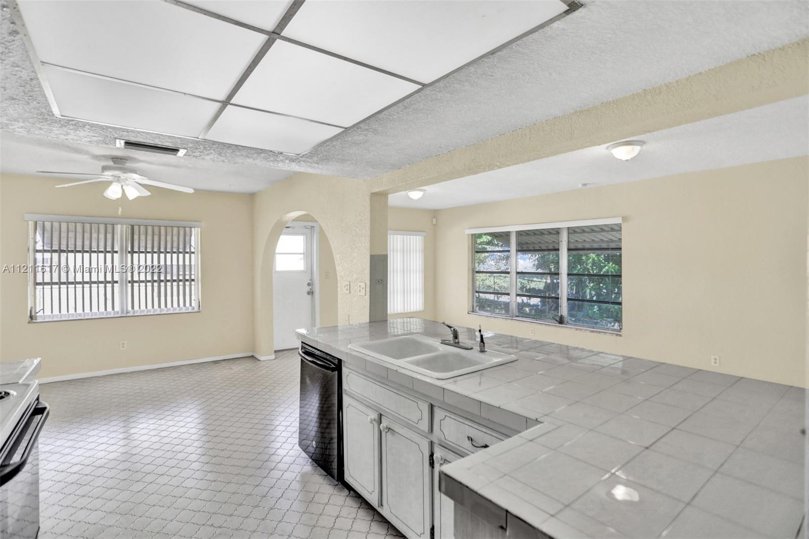 OAKLAND ESTATES NORTH 2 S - Residential Lease