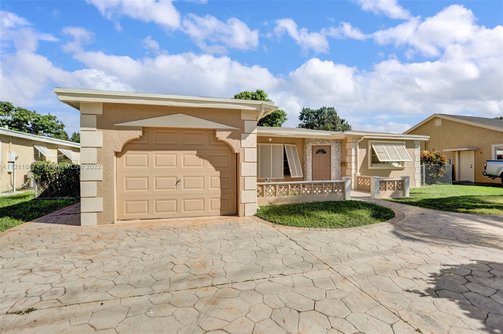 OAKLAND ESTATES NORTH 2 S - Residential Lease