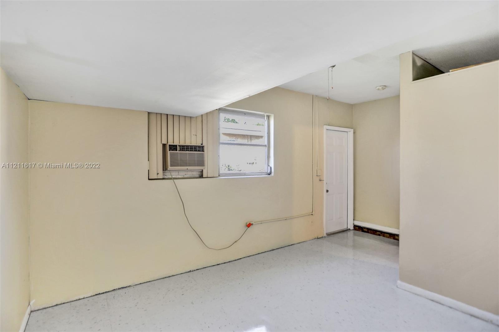 OAKLAND ESTATES NORTH 2 S - Residential Lease