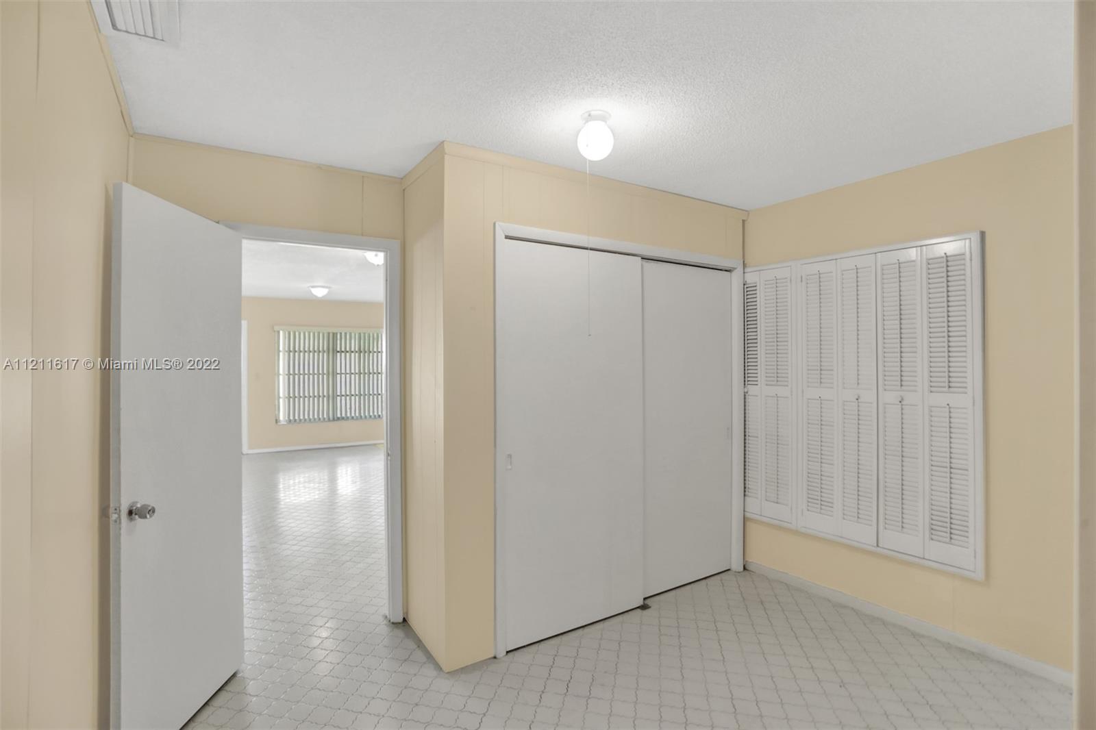 OAKLAND ESTATES NORTH 2 S - Residential Lease