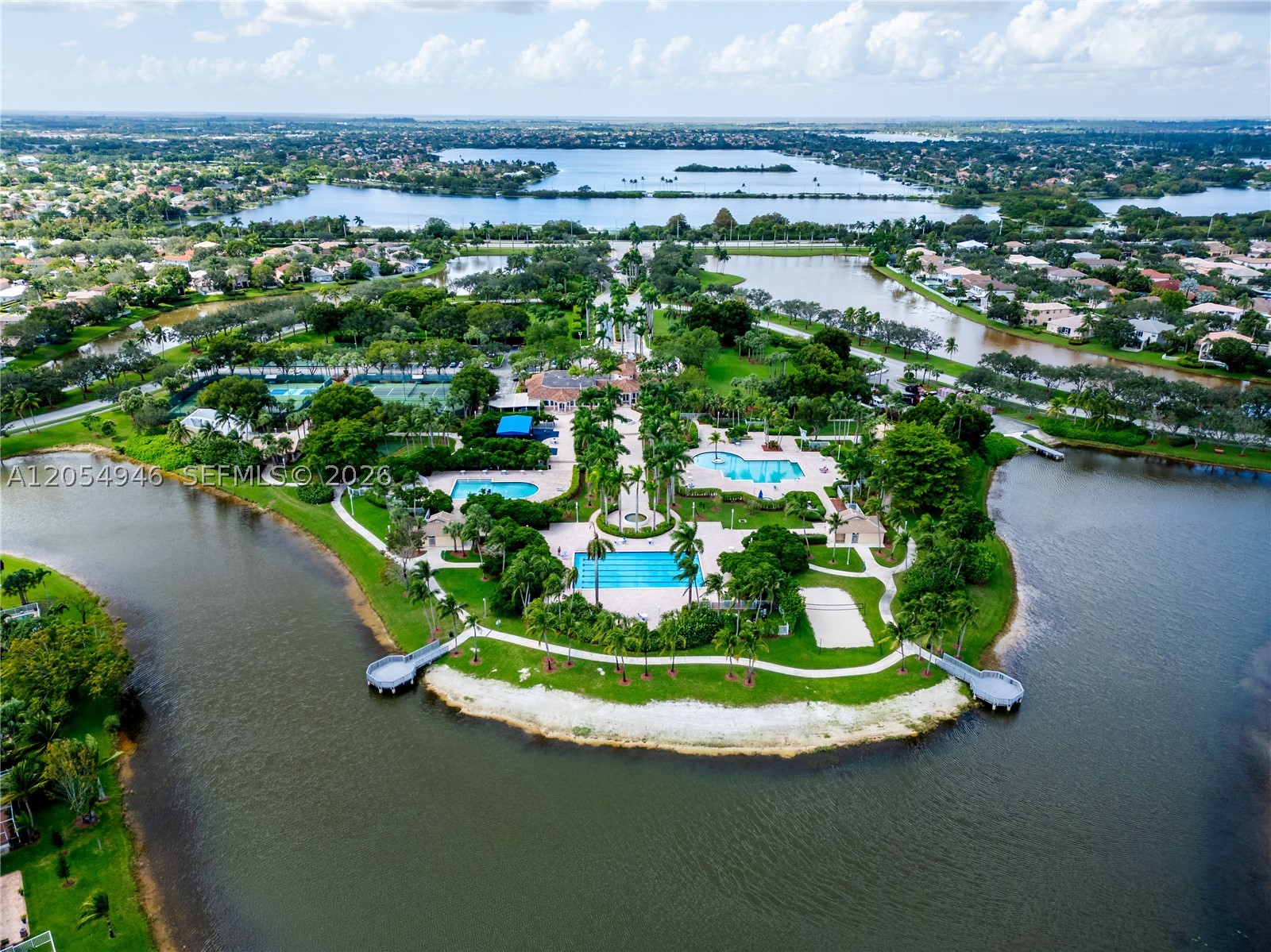 PEMBROKE ISLES 1 - Residential