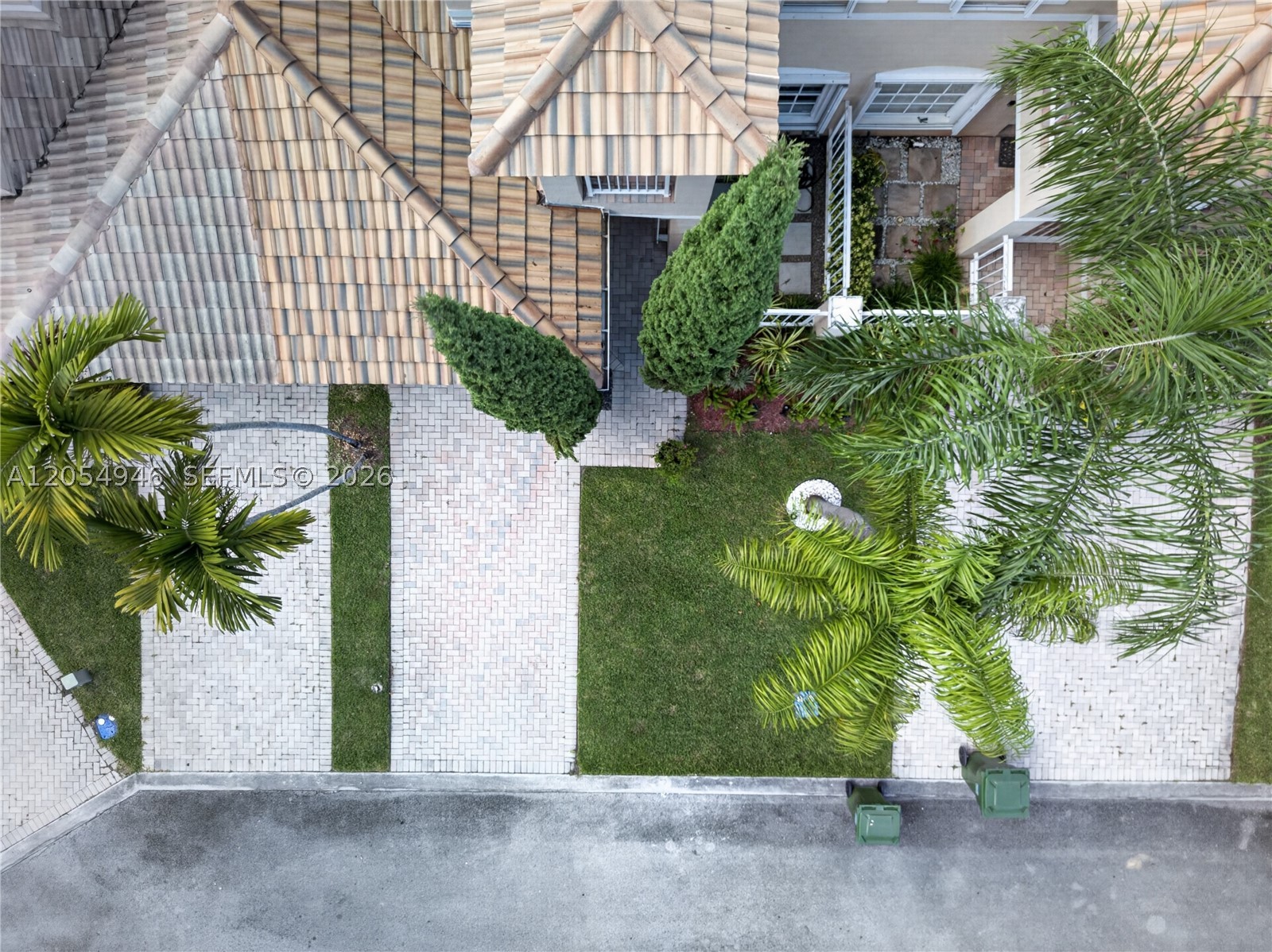 PEMBROKE ISLES 1 - Residential