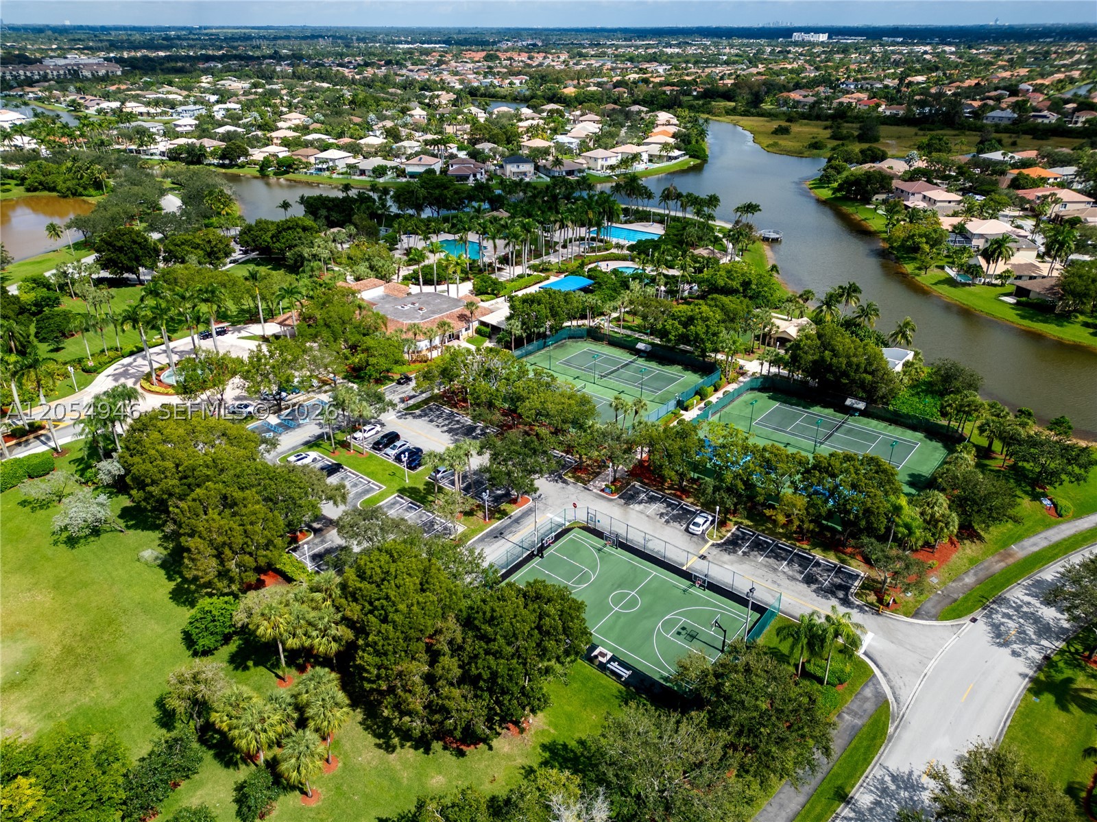 PEMBROKE ISLES 1 - Residential