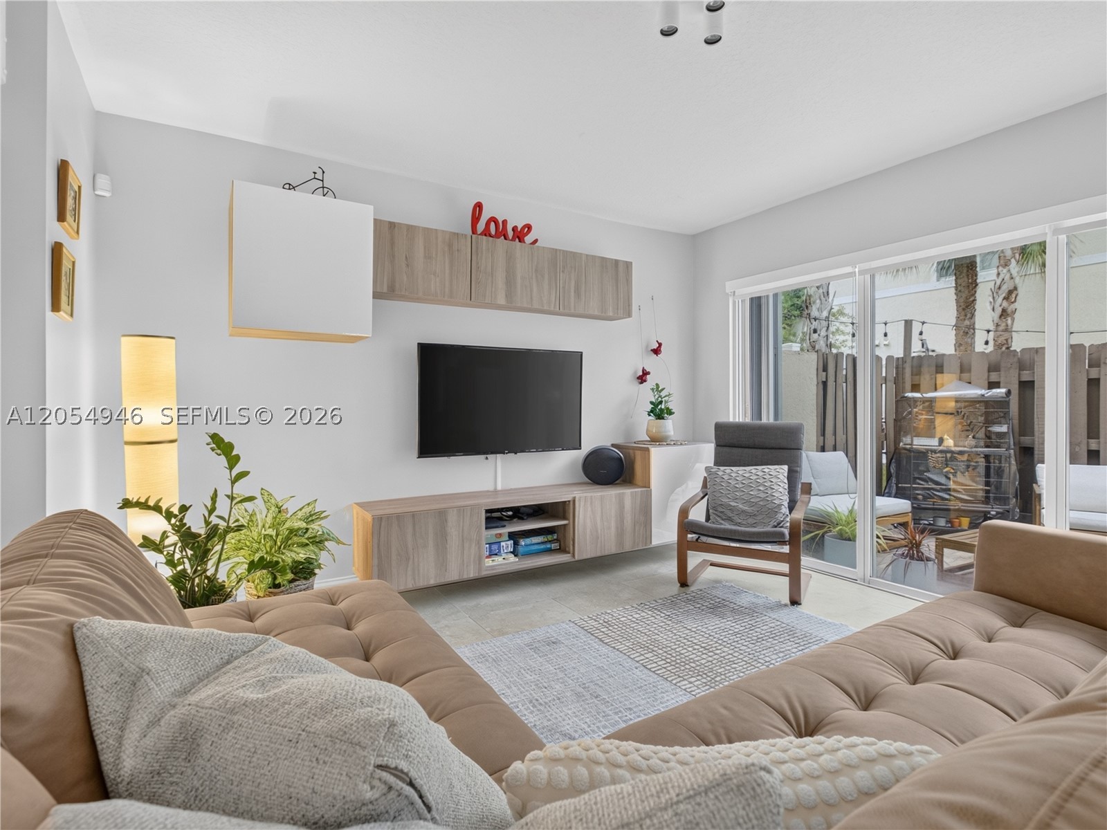 PEMBROKE ISLES 1 - Residential