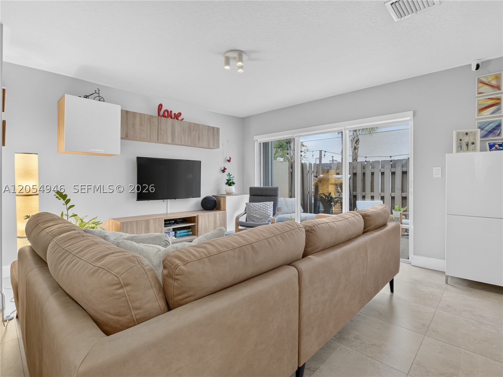 PEMBROKE ISLES 1 - Residential