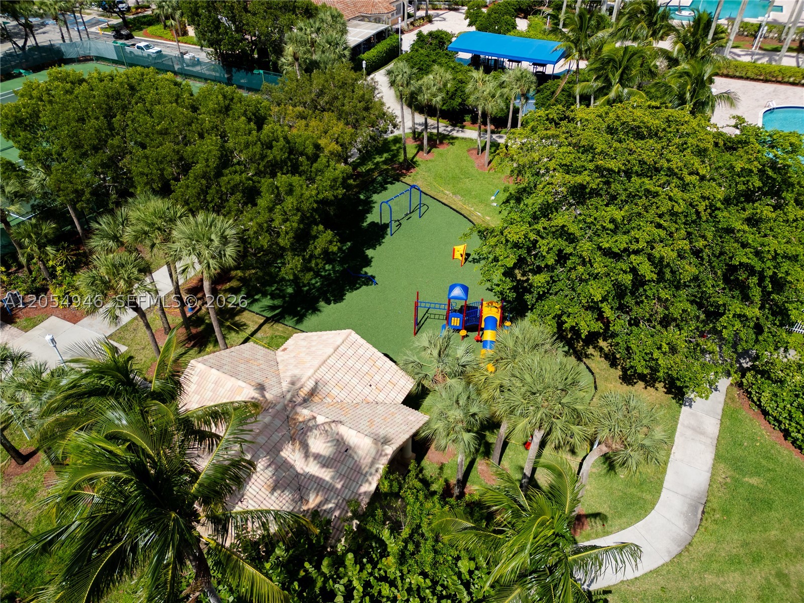 PEMBROKE ISLES 1 - Residential