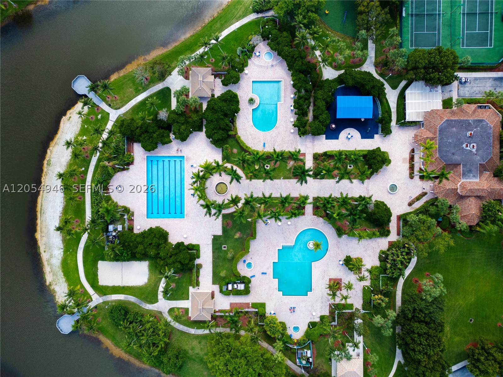PEMBROKE ISLES 1 - Residential