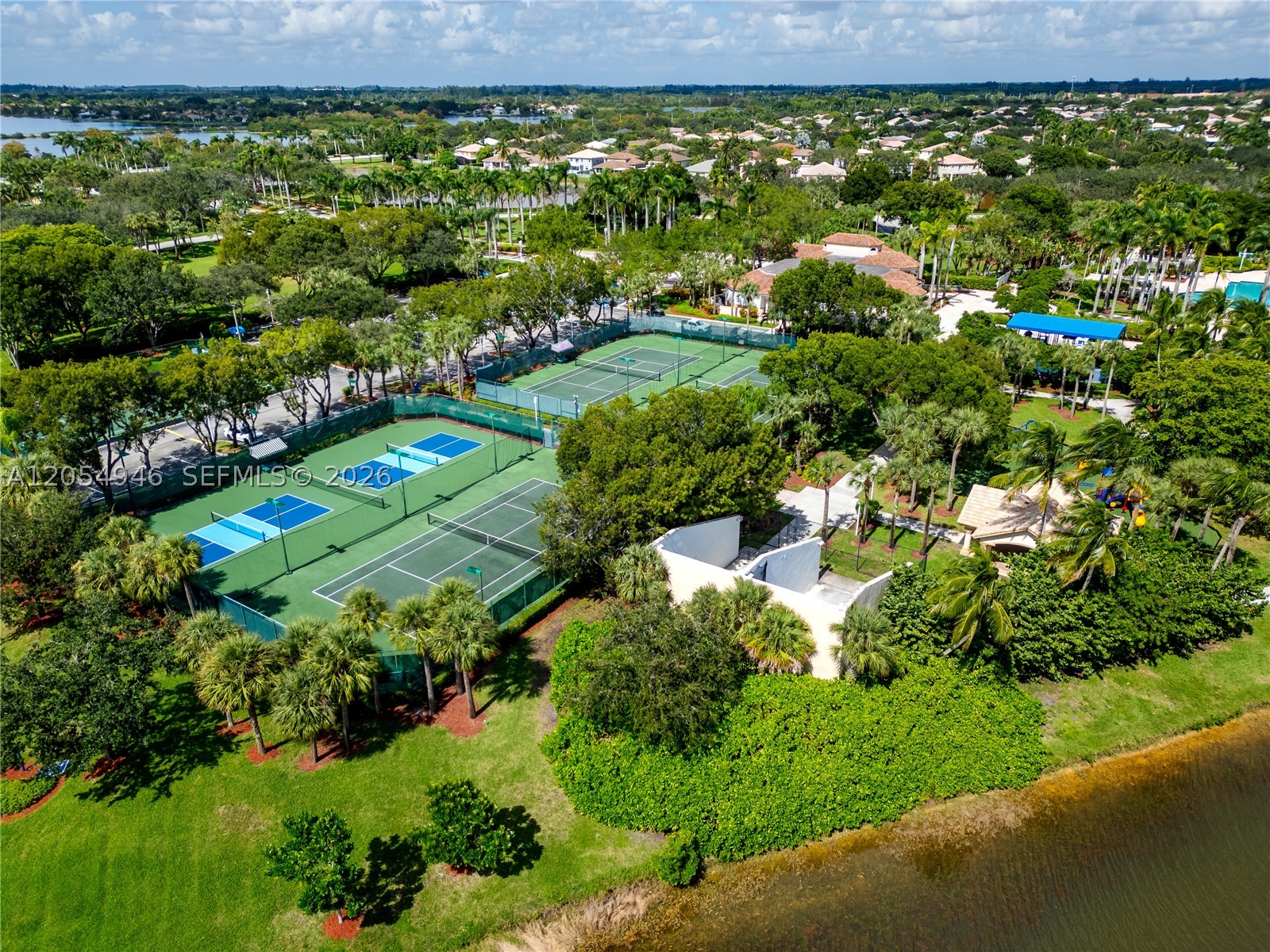 PEMBROKE ISLES 1 - Residential