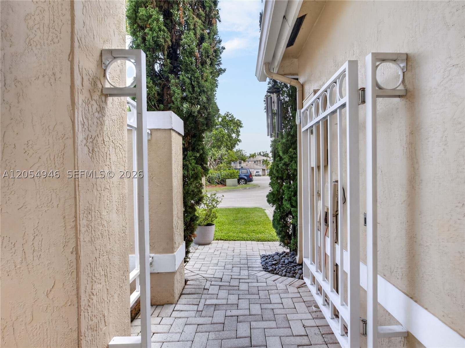 PEMBROKE ISLES 1 - Residential